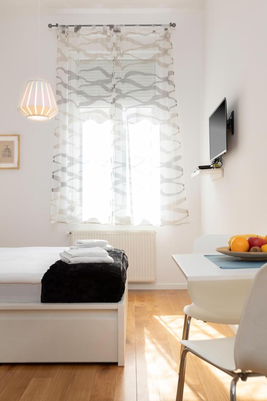 Modern Studio Near Park Zrinjevac And Main Square Zagreb Exterior photo