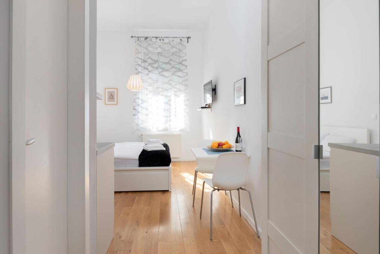 Modern Studio Near Park Zrinjevac And Main Square Zagreb Exterior photo